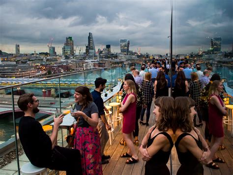26 Best Rooftop Bars With Dazzling Views In London