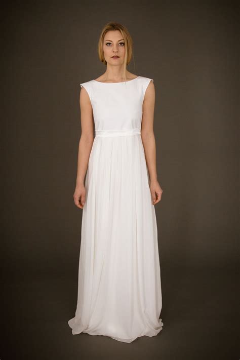 Braut pulli kate aus reiner angorawolle anne wolf brautkleider brautkleid by brautmode abschlussball kleider dein berlin anne wolf brautkleider bridal shop berlin germany 748 photos facebook. Brautkleid CLARA by ANNE WOLF | Brautmode, Brautkleid, Kleider