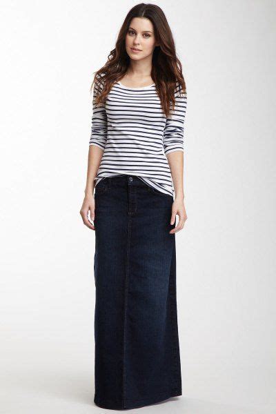 15 Chic Denim Maxi Skirt Outfit Ideas Style Guide Modest Outfits Style Maxi