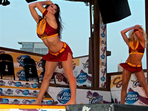 Sexy Photos Of The Cleveland Cavaliers Girls Finals At Shooters On The