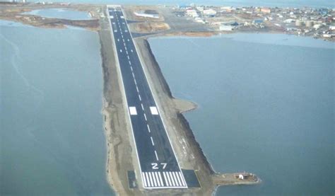 Crazy Airport Runways Landing On Half A Runway—why Its Business As