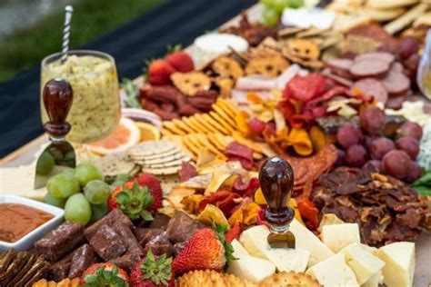 how to diy the ultimate charcuterie board for your wedding laptrinhx news