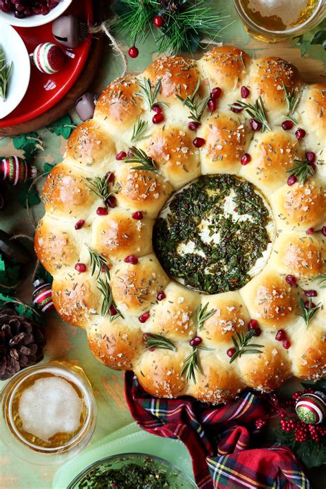 We only care about the holiday centerpiece if it's fully edible—and this one is. Baked Brie and Bread Wreath | Recipe | Bread wreath, Baked brie, Food