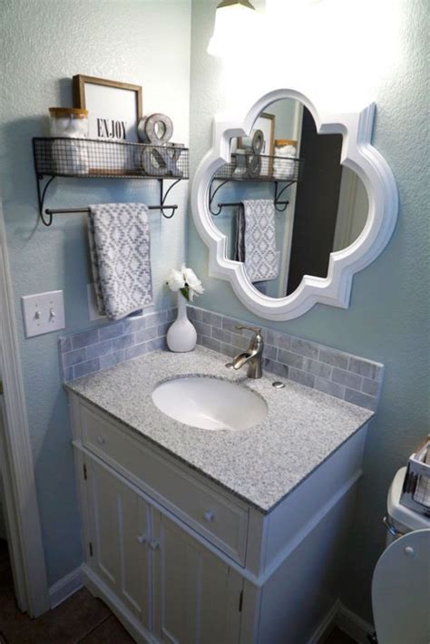 35 Elegant Small Bathroom Decor Ideas 5b5608c6096e5 Small Bathroom