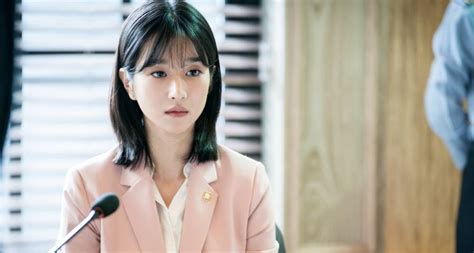 [orion S Daily Ramblings] Seo Ye Ji Smacks The Law Into People In New Stills For Lawless Lawyer