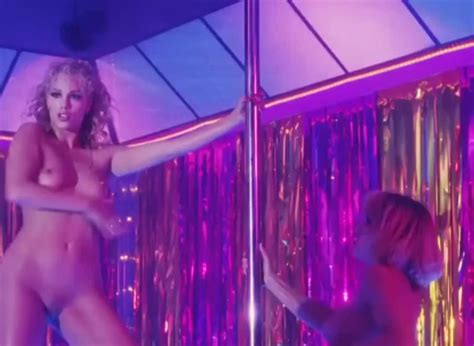 Elizabeth Berkley Grinding Her Bare Pussy Lips On Rena Riffel S Leg In Showgirls Porn Clip At