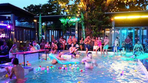 Tropics Full Moon Warm Up Pool Party Sep 2019 Eventpop Eventpop