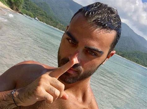 La mia storia con soleil è sempre stata così gianmaria, risentito per alcuni commenti di soleil, si confida con clarissa e lucrezia. Gianmaria Antinolfi, chi è il manager che ha rubato il ...