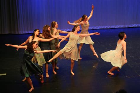 White River Ballet Academy Modern Dance Performance