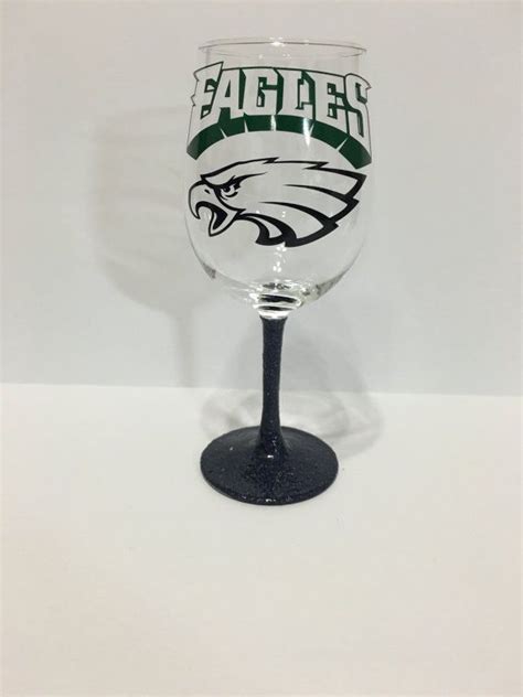 Philadelphia Eagles Wine Glass By Knhbutik On Etsy Wine Glass Glass Wine