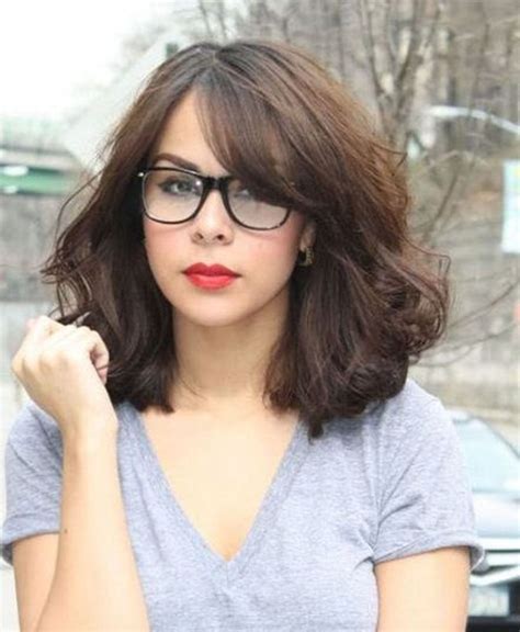 41 Beautiful Bangs Hairstyle For Women With Glasses Wavy Hairstyles Medium Medium Length Hair