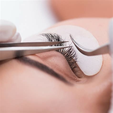 Eyelash Extensions In Billericay Russian Lashes Hybrid Lashes Lvl