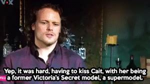Explore and share the best cat kiss gifs and most popular animated gifs here on giphy. tumblr_nokr08picj1qk4jbqo1_400.gif (300×169) | Outlander funny, Outlander tv series, Outlander tv