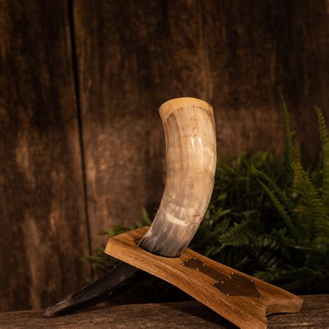Drinking Horn Wolf 4 Buy Great Drinking Horns Ydale