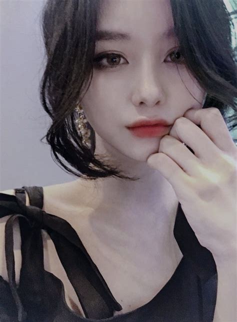 Pin By Vvv On Seunghyo Pretty Korean Girls Uzzlang Girl Asian