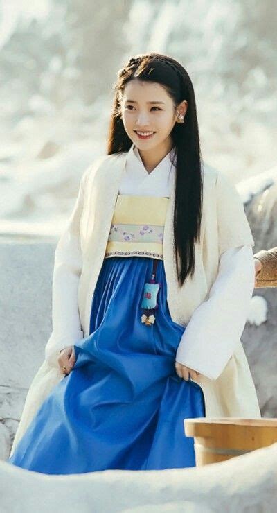 Pin By Deannabohae On Costume Hanbok Korean Traditional Dress Iu