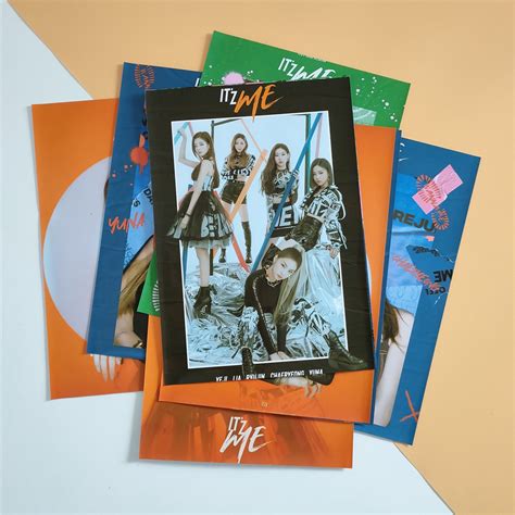 Itzy Photo Album Yuna Of Itzy Comeback New Album Itz Me