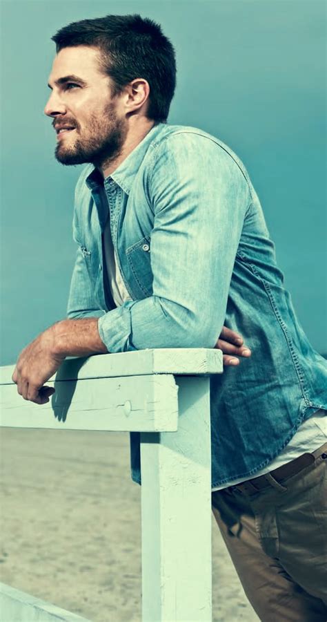 Arrow star stephen amell responded to reports that he was 'forcibly removed' from a amell took to twitter on wednesday morning and admitted he let his emotions get the. #StephenAmell | Stephen amell, Schauspieler und Promis
