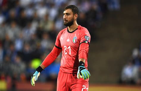 Sky Donnarumma Gives Priority To Milan Over Renewal As Psg And Real