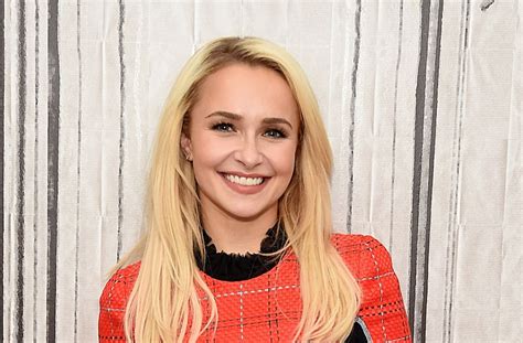 Hayden Panettiere Sends Twitter Into A Frenzy With Radical New Look I