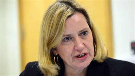 Tory Amber Rudd Scraps Plan To Move Million Claimants On To Universal Credit Mirror Online