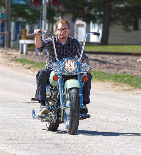 Custom Harley Davidson Flh Shovelheads Arent Dead Hot Bike