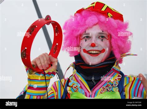 Pierrot Laughing Hi Res Stock Photography And Images Alamy