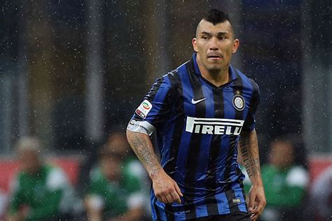 Fifa confederations cup russia 2017. Gary Medel brilla como central en ajustada victoria del ...