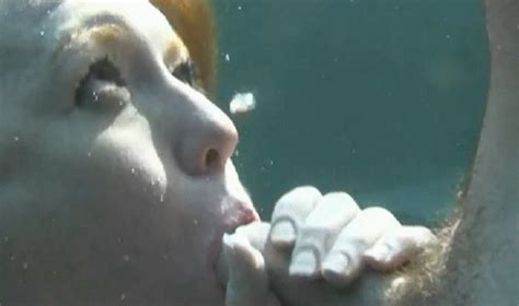 Blowjob Underwater California Boobies