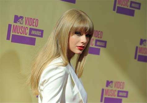 taylor swift to debut song for cancer victim