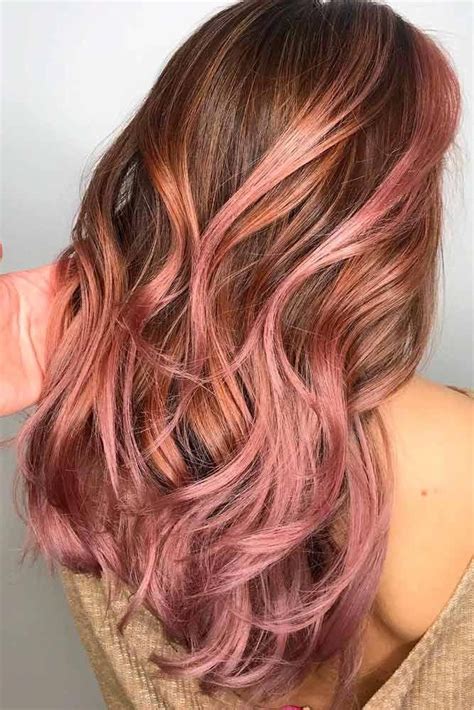 Brown Hair With Strawberry Pink Highlights Wavyhair Hairhighlights