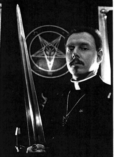 La controvertida iglesia de satán y la historia de su sumo sacerdote