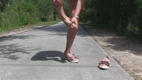 She Had To Take Her Shoes Off Great Googly Moogly Women Mens Flip