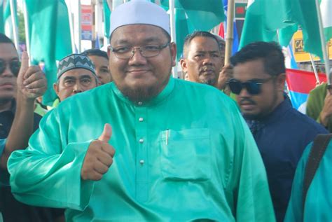 Tian chua dilantik sebagai pengerusi mpc oleh kerajaan pakatan harapan pada 26 april 2019. Ustaz Azhar Calon Tunggal Melayu Islam Di Parlimen Batu ...