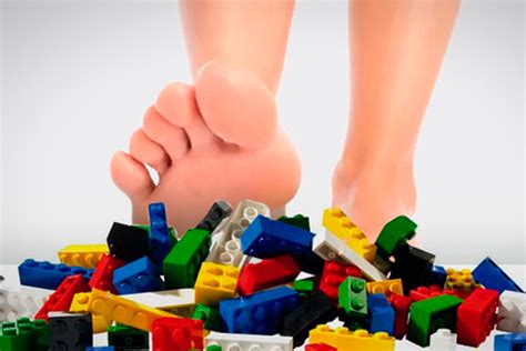 Por Que Pisar Em Lego Doi Tanto Entenda Graveola News Melhor
