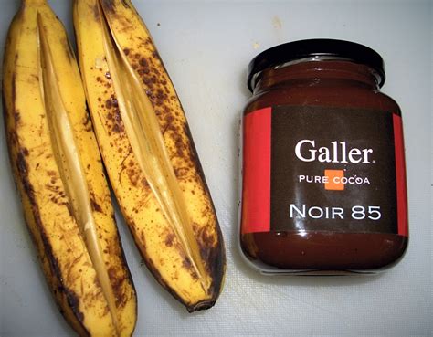 Galler 85% Dark Chocolate Spread (& Bananas)