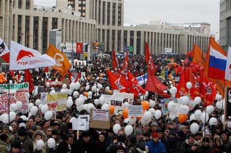 Tens Of Thousands Gather In Moscow To Protest The New York Times