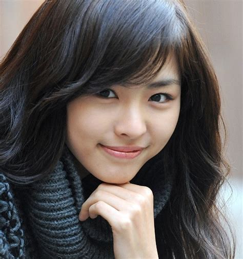 Two older sisters and younger brother, husband. » Lee Yeon Hee » Korean Actor & Actress