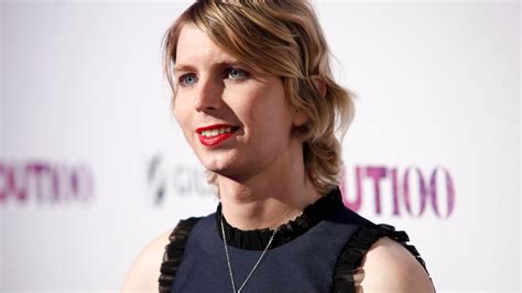Lawyers Chelsea Manning Attempts Suicide In Va Jail Wjmn