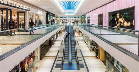 Cập Nhật Với Hơn 65 Về Uniqlo Upper Canada Mall Mới Nhất Cdgdbentre