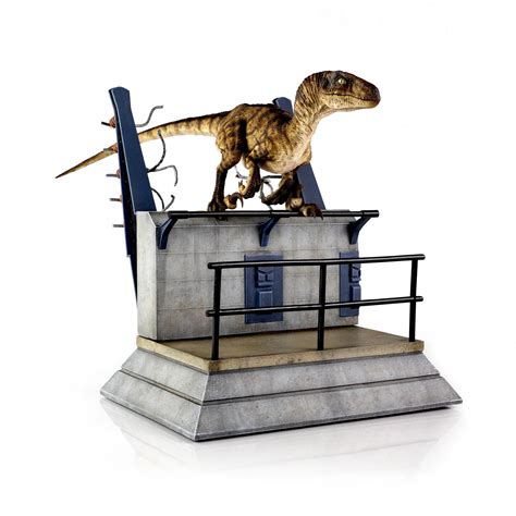 Jurassic Park Breakout Raptor Statue By Chronicle Collectibles