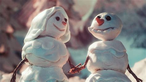 Снеговик, не плачь у меня на глазах. Sia Shares Early Christmas Gift For Her Fans On 'Snowman ...