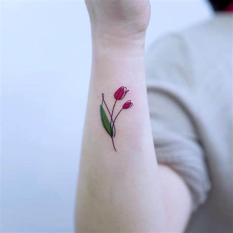 20 Beautiful Tulip Tattoo Design Ideas Moms Got The Stuff