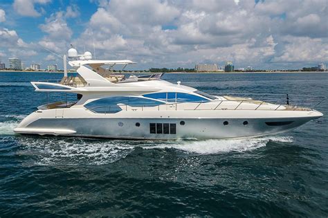 Azimut 70 Flybridge Motor Yacht For Sale In Palm Beach
