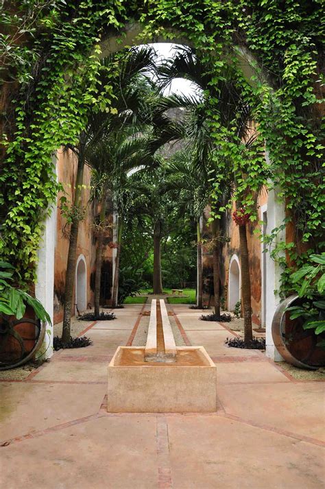 Mexican Hacienda Courtyard In 2018 Spanish Style