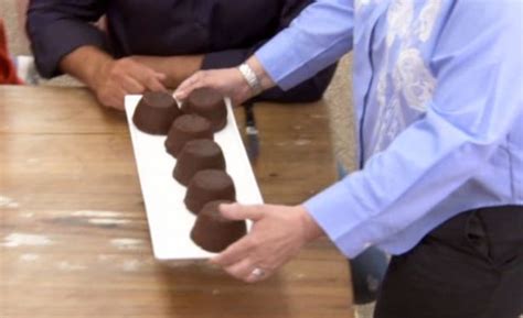 Great British Bake Offs Yan Shocks With Penis Shaped Puddings If