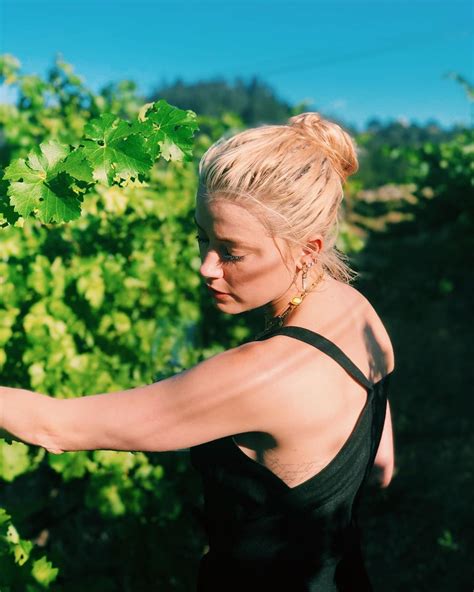 Amber Heard On Instagram “surprised To Find Me In The Vines” Amber