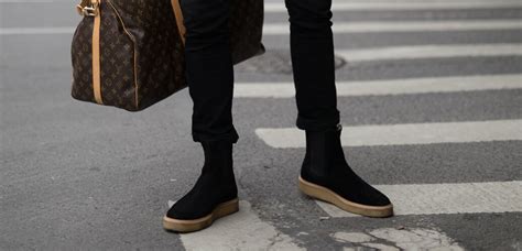 This newer version has a slightly better fitting last and the new leather has more of the original waxy feel that we wanted. Chelsea Boots kombinieren - die besten Looks