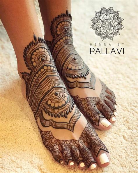 Beautiful Mehndi Designs For Feet Every Woman Loves To