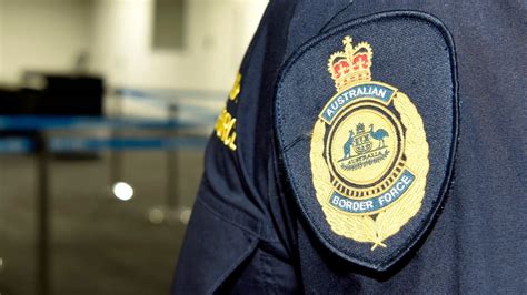second asylum seeker boat with 15 refugees on board stopped by australian border force this week